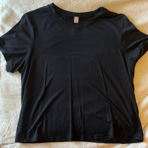 Lululemon shirt size 6 a little crop